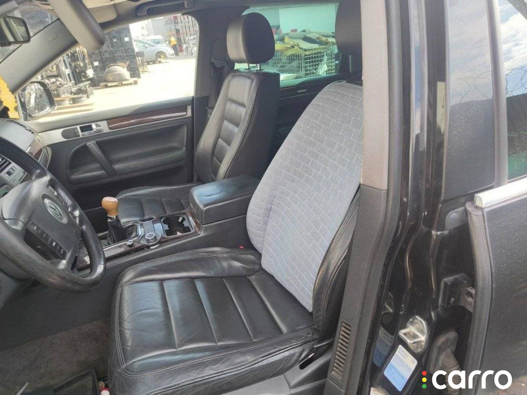 7L6857188 декоративная накладка торпедо Volkswagen Touareg 1 поколение 2005г. - фото №8