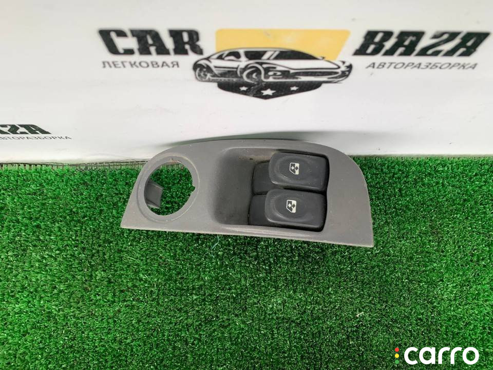 7700429070 блок управления стеклоподъемниками Renault Megane 2 поколение 2002г. - фото №3