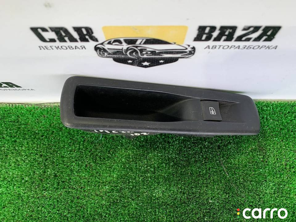 829500004R блок управления стеклоподъемниками Renault Megane 3 поколение 2010г. - фото №3