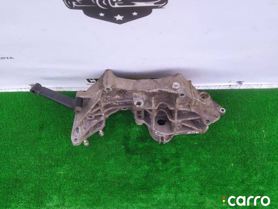 058145523B кронштейн генератора Audi A4 B5 1997г. - фото №3