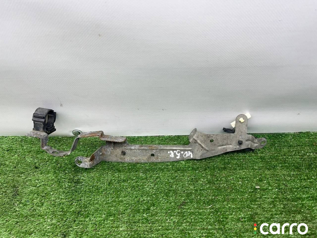 кронштейн крыла Volkswagen Caddy 3 поколение 2005г. - фото №4