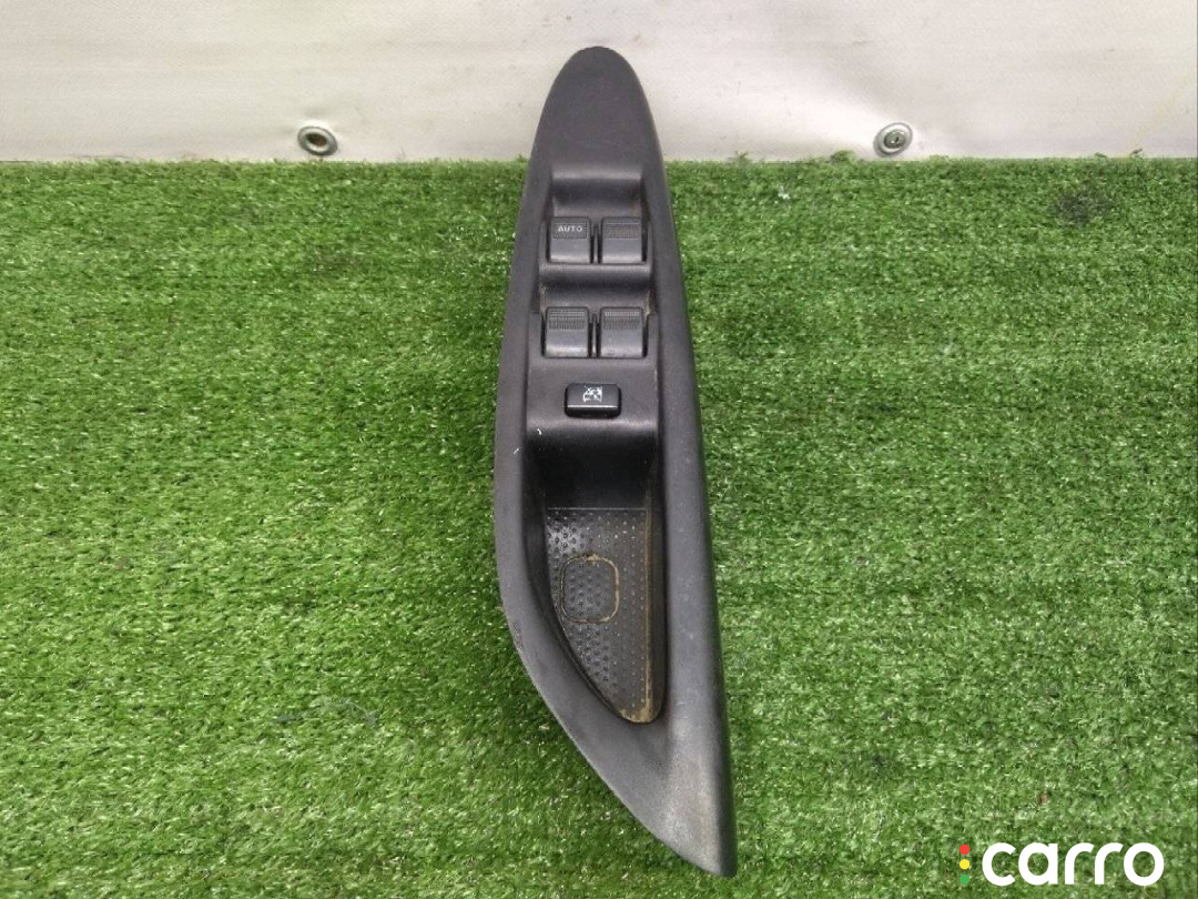 05Y3D4 блок управления стеклоподъемниками Mazda MPV 2 поколение 2003г. - фото №1
