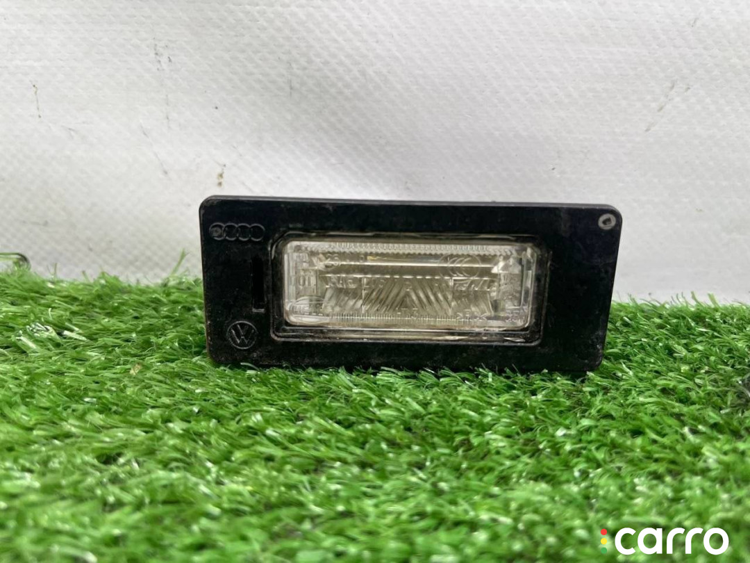 E26016 подсветка номера Volkswagen Passat B6 2009г. - фото №1