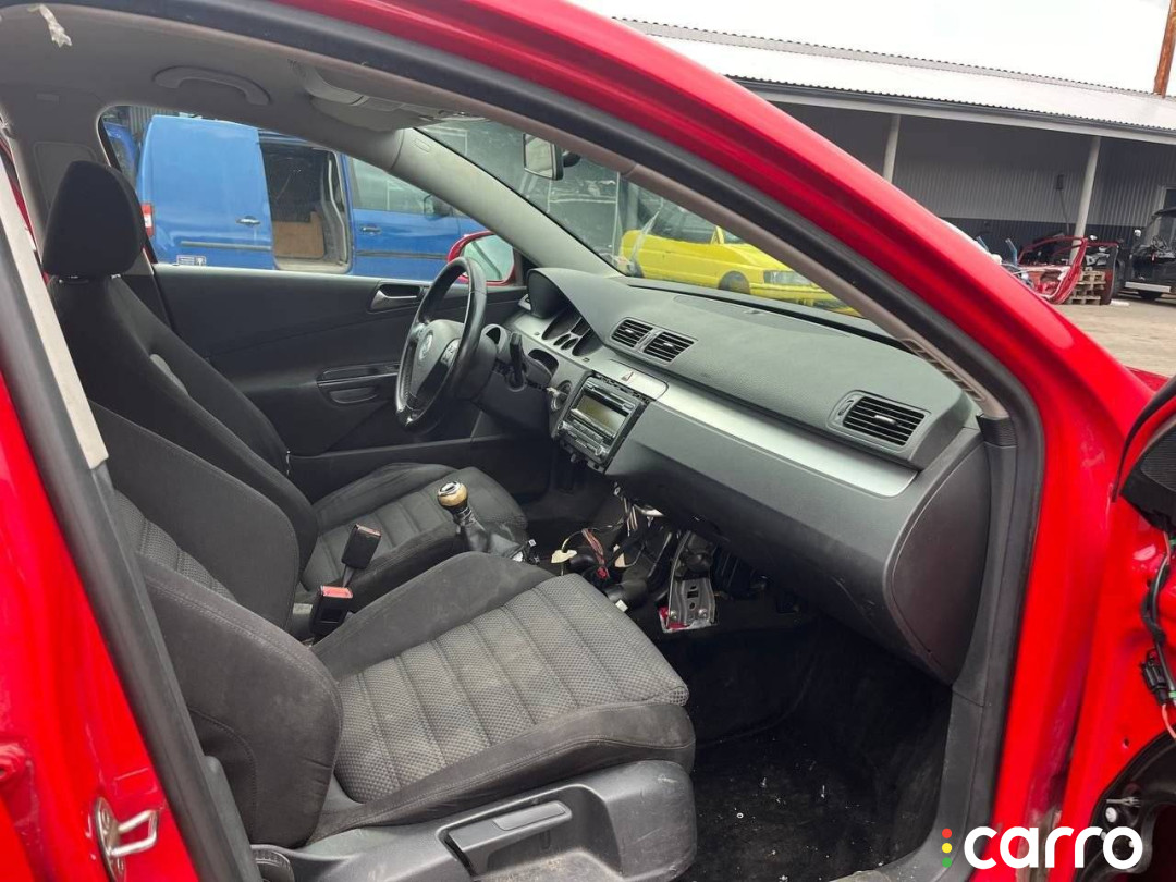 E26016 подсветка номера Volkswagen Passat B6 2009г. - фото №10