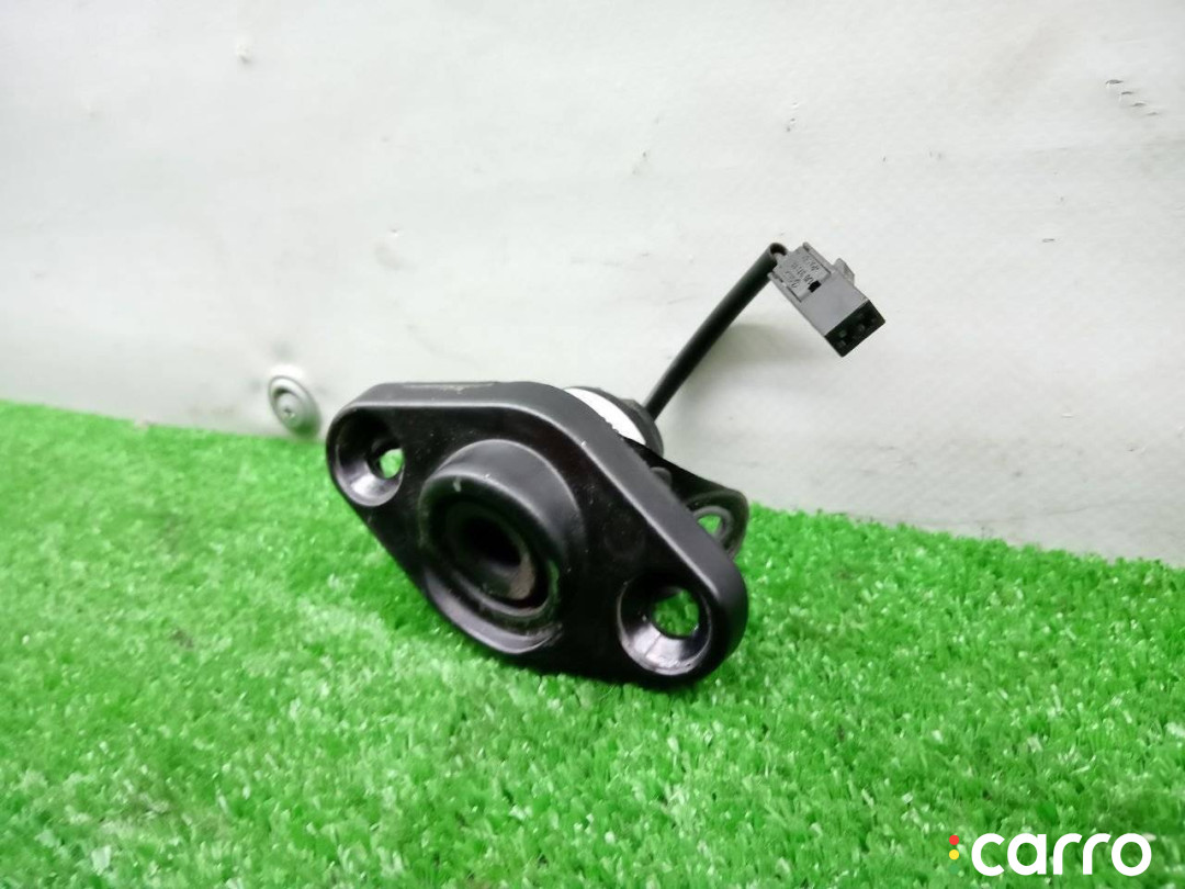 2K0843639E ответная часть (скоба) замка двери Volkswagen Caddy 3 поколение 2007г. - фото №3