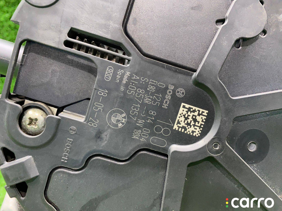 0125814004, 12318571357 генератор BMW 5 G30/G31 2018г. - фото №3