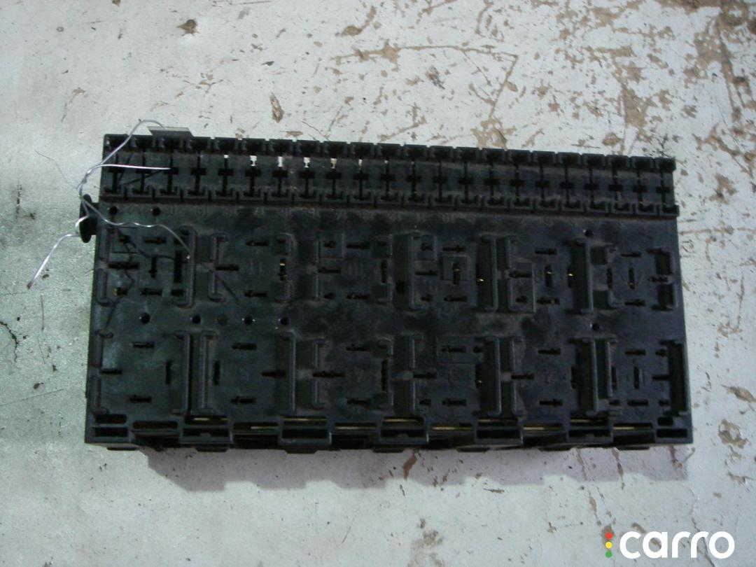 Блок предохранителей Seat Toledo 1 1991-1999 1.9 л. дизель 3579637039 купить б/у